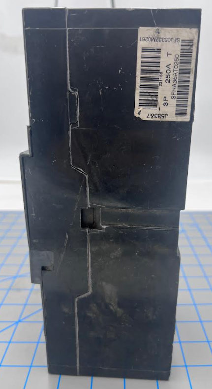 GE SFLA36AT0250 250A 3P 600 V Circuit Breaker, (Body Damage) Tested, Functional - Used